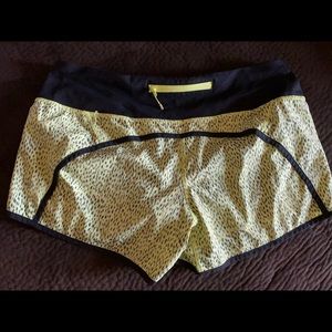 RARE Lululemon Run Time Shorts Size 10